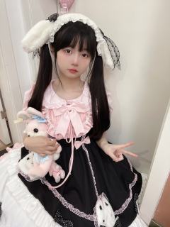 抱走小兔-资料图