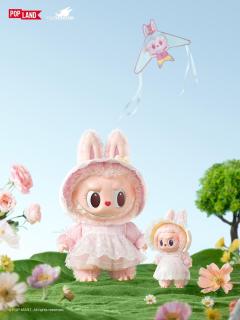 FALL INTO SPRING搪胶毛绒公仔挂件-资料图