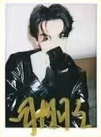 metal杂志A版拍立得