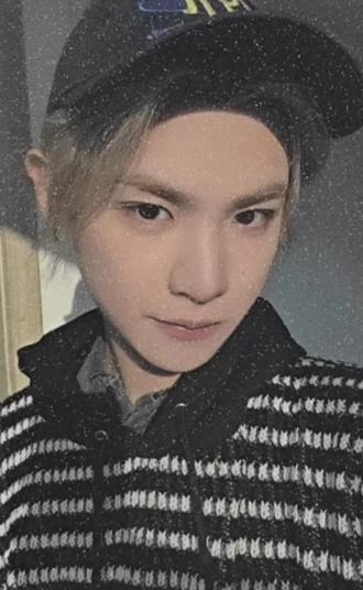 黄明昊 q音星光卡