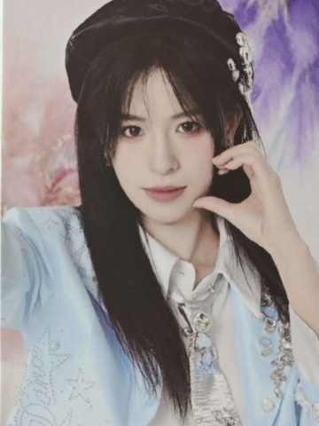 杨可璐 九周年主题小卡 ver.B