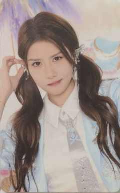 朱怡欣 九周年主题小卡 ver.B