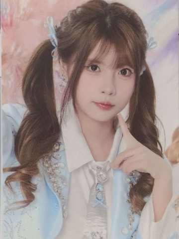 白佳媛 九周年主题小卡 ver.B