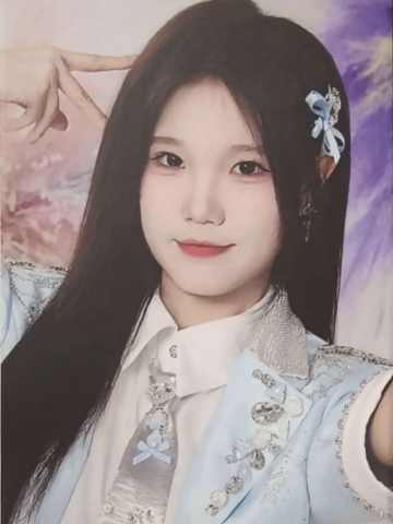 鲍雨欣 九周年主题小卡 ver.A