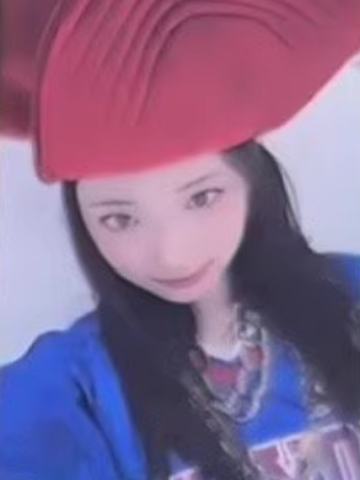 卡套卡 露