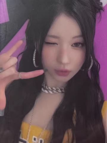 卡套卡 角