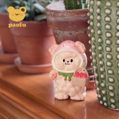 白草莓小泡芙-资料图