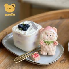 白草莓小泡芙-资料图
