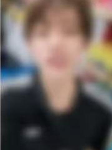 yzy签售4