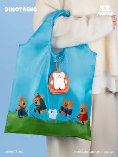 E赏-背书包-资料图