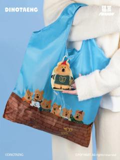 E赏-背书包-资料图