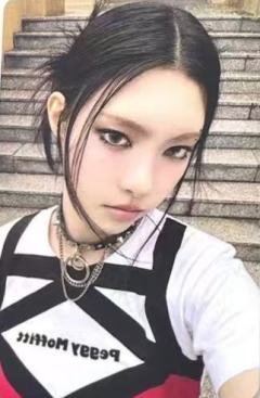 yzy幸运卡4.0 1