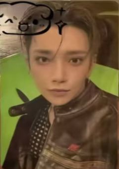 yzy北京签售卡 秀