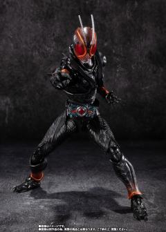SHF 假面骑士Black Sun 首次变身-资料图