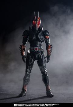 SHF 假面骑士Black Sun 首次变身-资料图