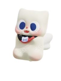 白喵奶糖