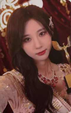 金莹玥 年度青春盛典TOP48自拍小卡