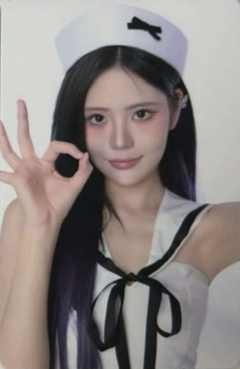 夏莹 25青春盛典场限纪念小卡 ver.C