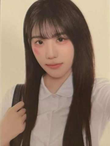 何林燕 25青春盛典场限纪念小卡 ver.B