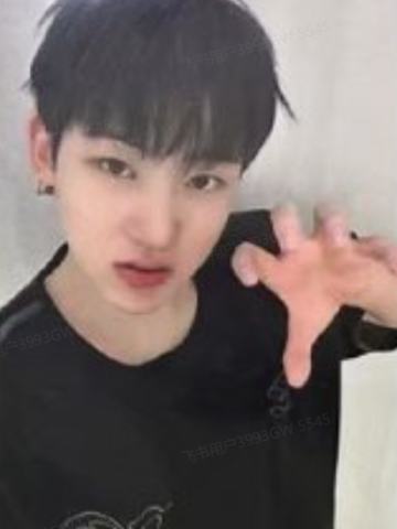 爱豆驿站上海签售1