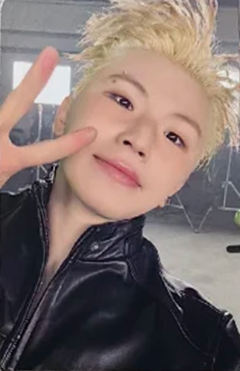 yzy北京签售卡 勋