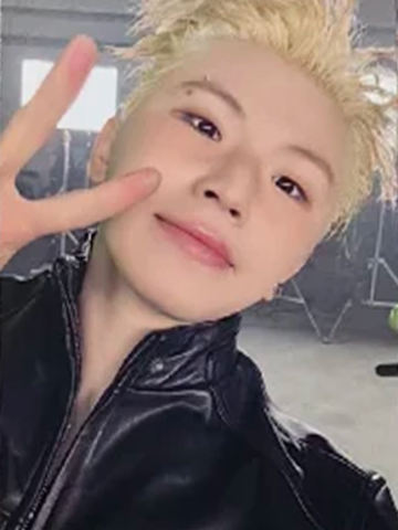 yzy北京签售卡 勋