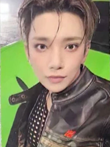 yzy北京签售卡 秀