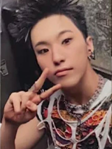 yzy北京签售卡 荣