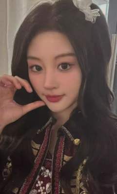 刘若熙《B·RISE梦之门》小卡