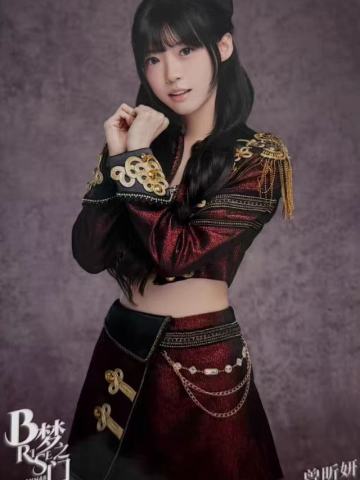 曾昕妍《B·RISE梦之门》生写ver.A