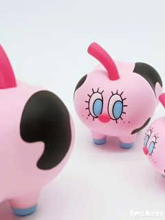 粉奶牛查莉莉-资料图