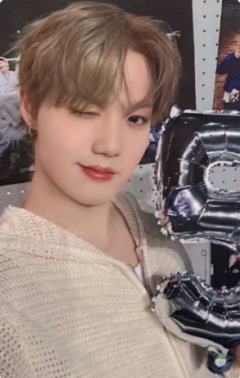 五周年快闪满额卡 荣