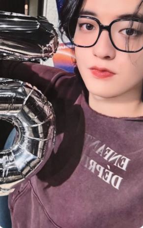 五周年快闪满额卡 头