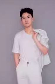 石皓予