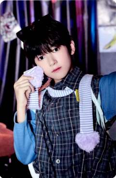 25台历单人款小卡  智恩涵ver.E