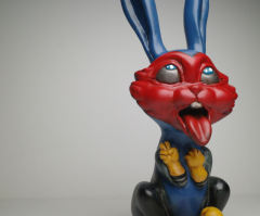 英雄甜蜜兔-资料图