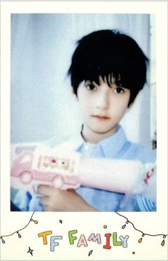 当阳光降落在这里拍立得  智恩涵 ver.B