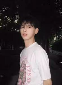 李岩