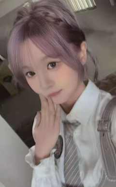 黄宣绮 B·RISE梦之门主题小卡 ver.A