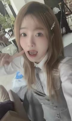 张梦慧 B·RISE梦之门主题小卡 ver.C