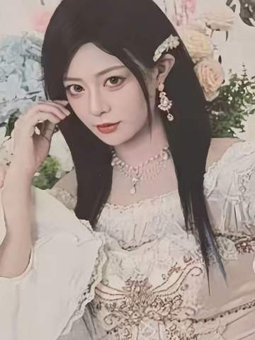 杨媛媛《秋欧》主题小卡 ver.C