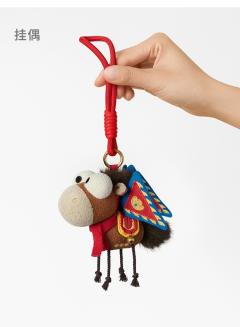 一马当先挂偶-旗开得胜版-资料图