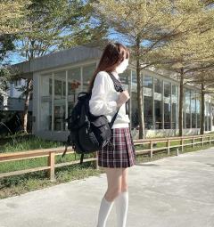 赤金·韩式制服-资料图