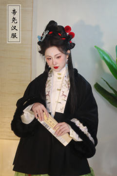 鹿鹤同春对交穿-资料图