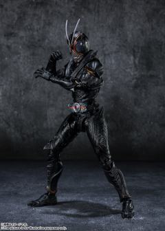 SHF 假面骑士Black Sun 日亚限定款（含台座）-资料图