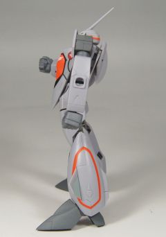 VF-11B 雷电式 Battroid-资料图