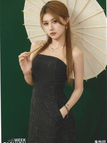 朱怡欣 上海时装周生写ver.F