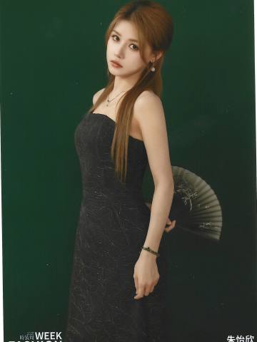 朱怡欣 上海时装周生写ver.E