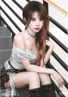 王睿琦 上海时装周生写ver.B