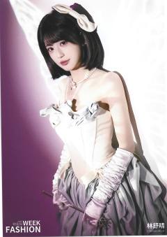 林舒晴 上海时装周生写ver.A